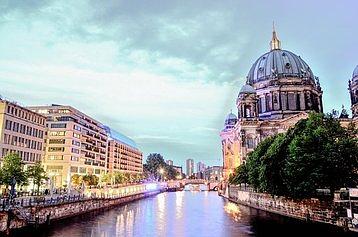 berlin-cathedral-1882397__340.width-358