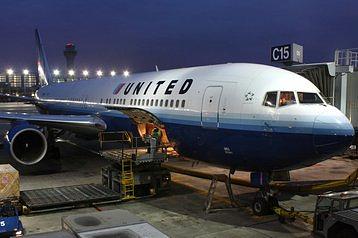 UnitedAirlinesB763N651UA.width-358 AWS