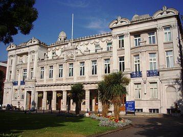 Queen Mary University