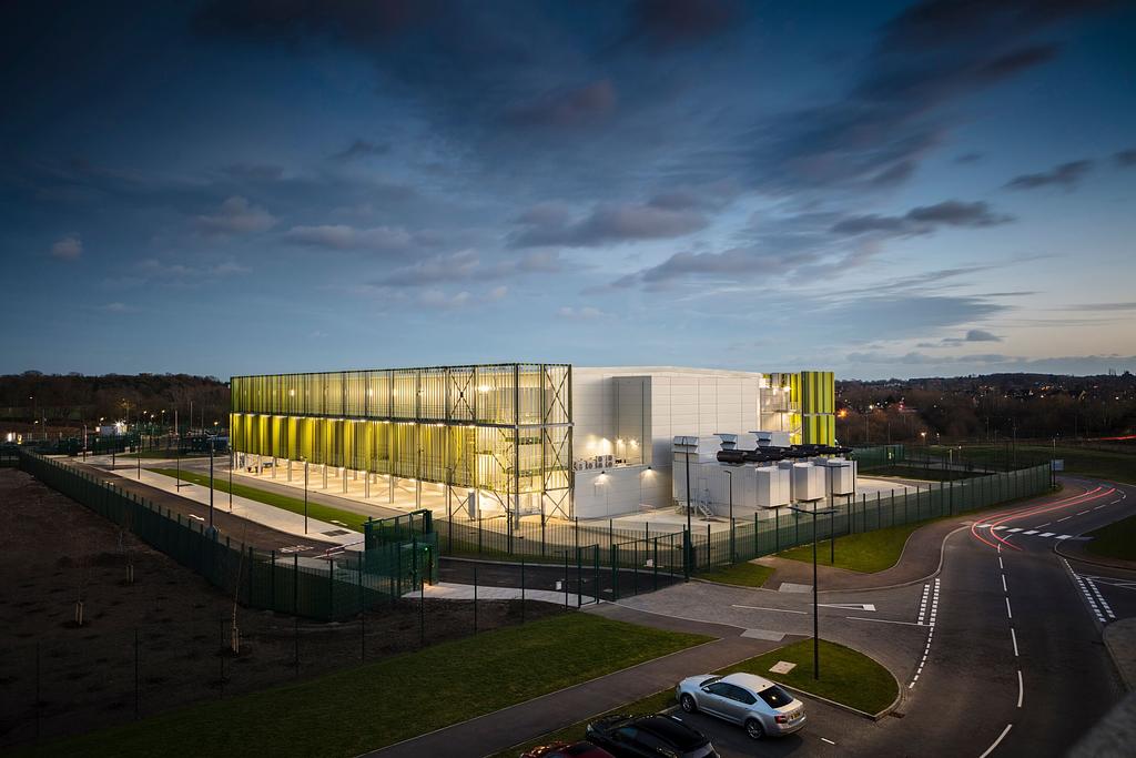 kao_data_center_london_night.original