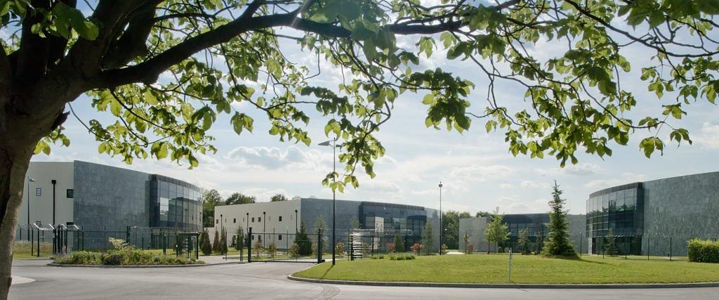 DATA4_PARIS-SECURE-data-center-CAMPUS-1024x427.original